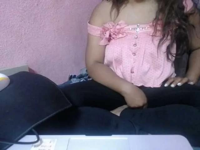 Offline jenniella on BongaCams