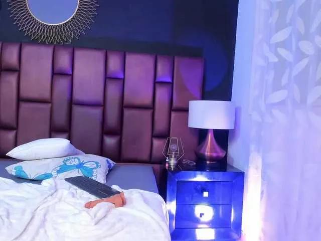 JoissMolli — Teasing * Deep conversations * Compliments * Watching you lose control * Passionate energy