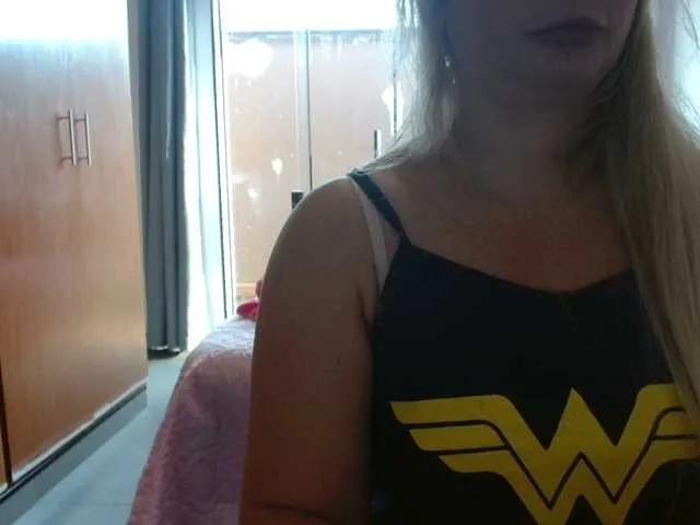 Offline Jussara-Milf on BongaCams