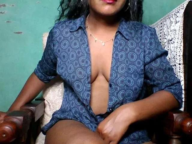 Offline justine33 on BongaCams