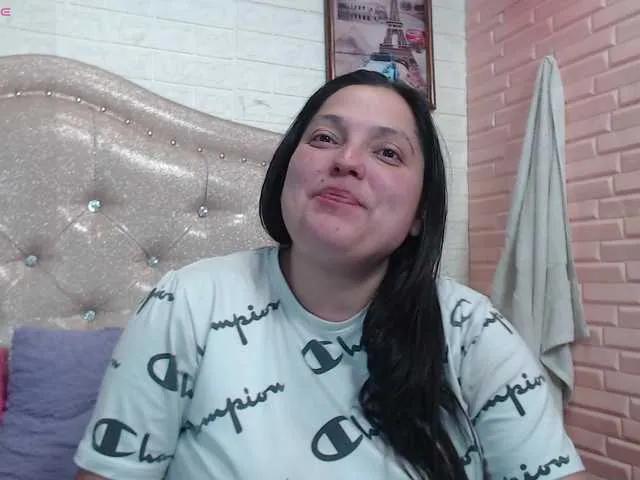 KataleyaStiward on BongaCams 