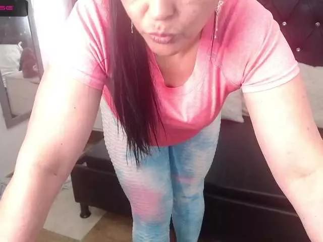 Offline Keyla-Ruiz on BongaCams