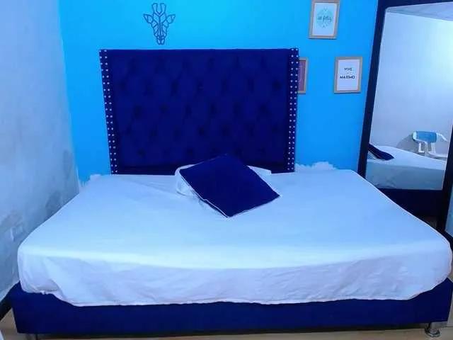 Offline kinky-redhead18 on BongaCams