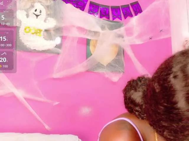 Offline kinkyandsavage on BongaCams