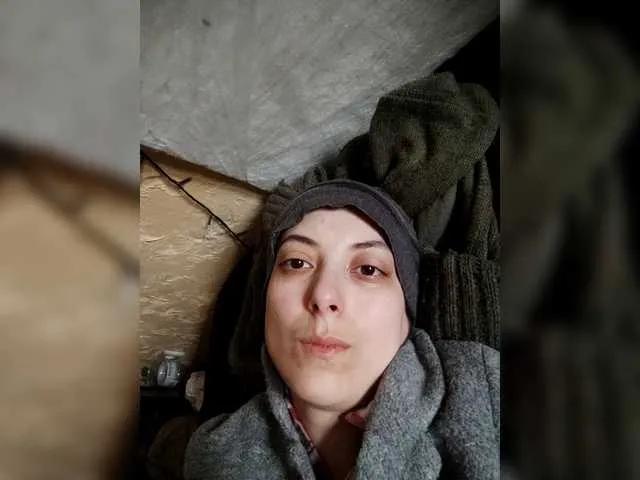 Kira700 on BongaCams