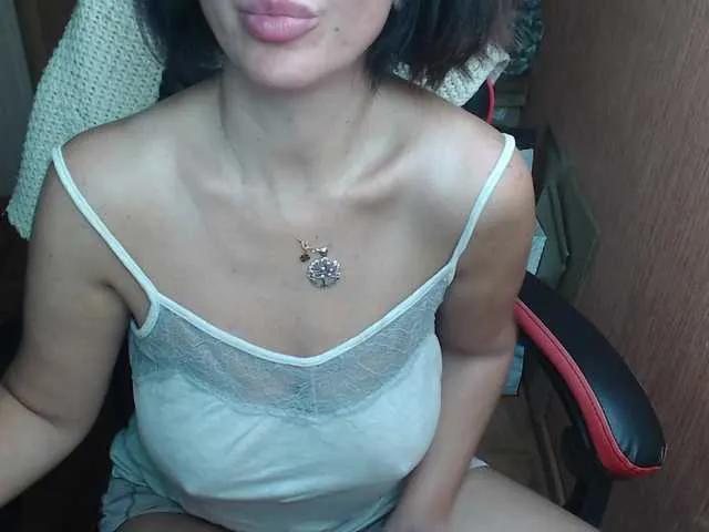 KissaEva on BongaCams 