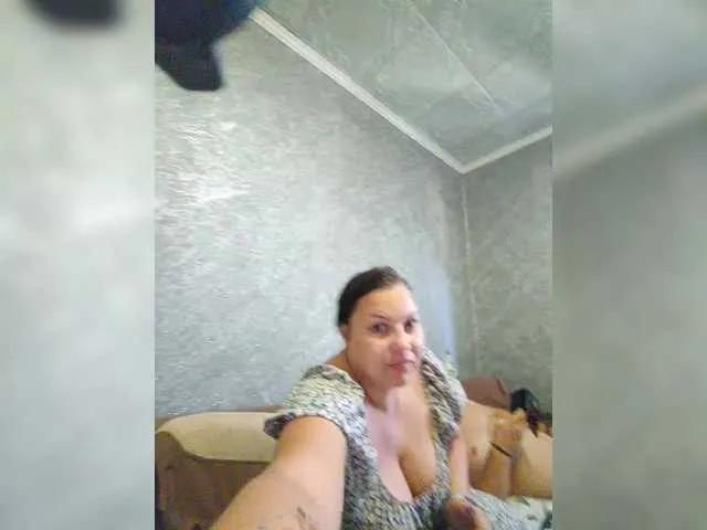 Freechat kissmabont on BongaCams