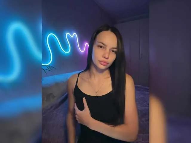 Offline Klubnika13 on BongaCams