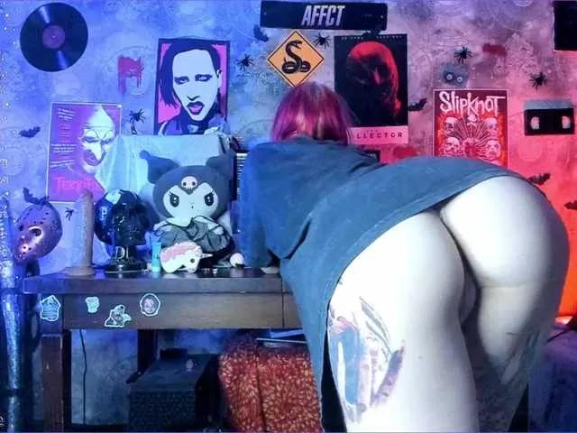 Offline Kuromi-Racer on BongaCams