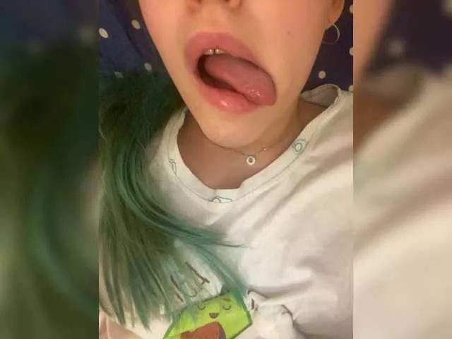 Offline L0lly-D0lly on BongaCams