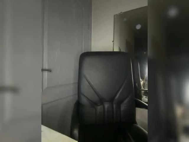 Offline Lana34 on BongaCams