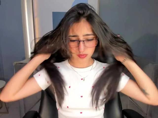 Freechat LarisaSmirnov on BongaCams