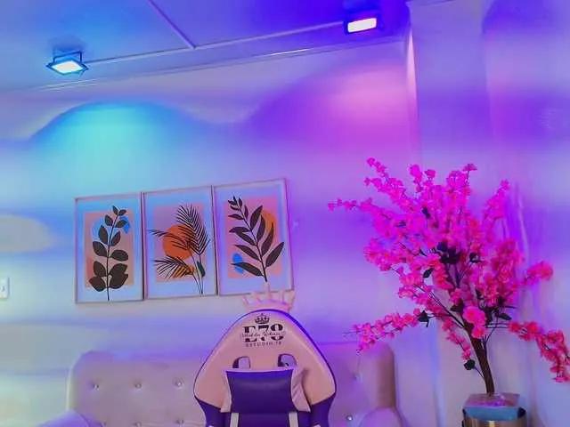 Freechat Leia-laurent on BongaCams