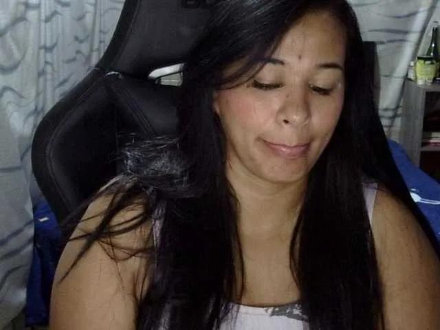 Freechat Letty33 on BongaCams