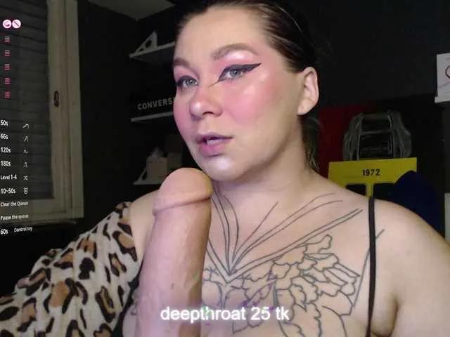 Offline Lilye on BongaCams