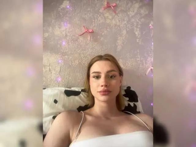 Offline Linaaa on BongaCams