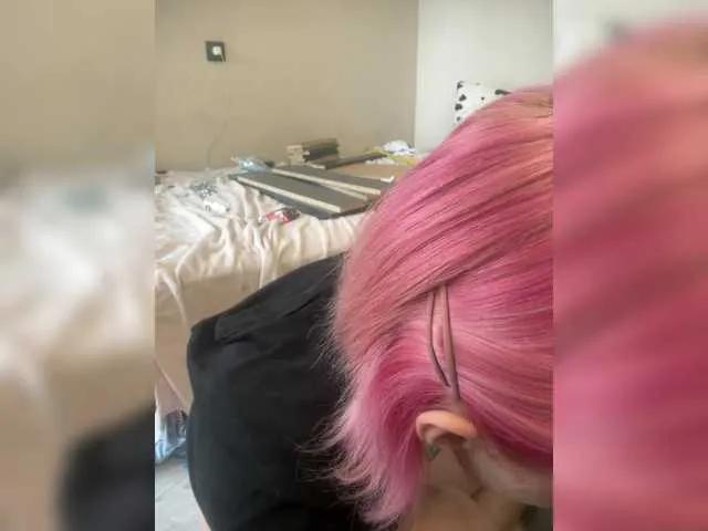 Offline Linaaa on BongaCams