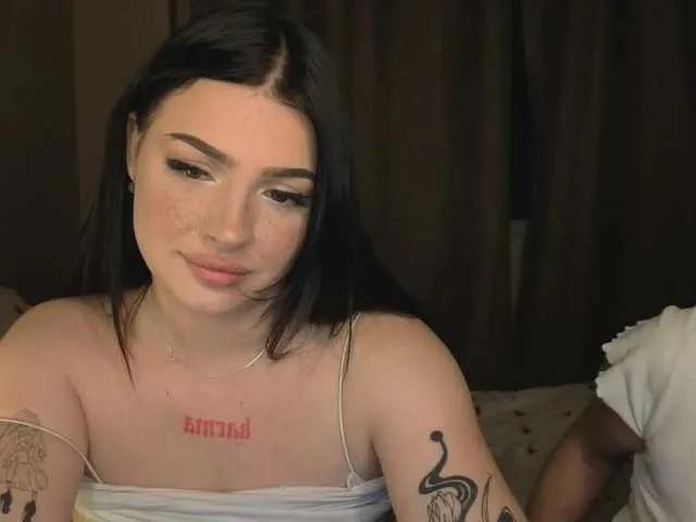 Offline LisaAndDenis on BongaCams