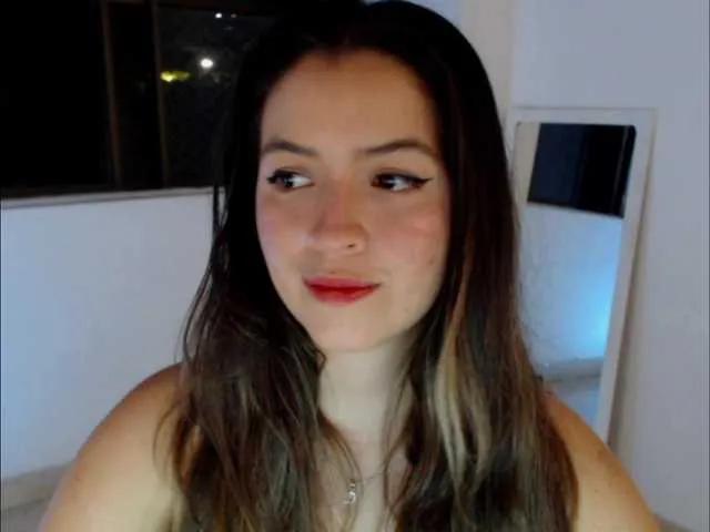 Offline littleDanni on BongaCams