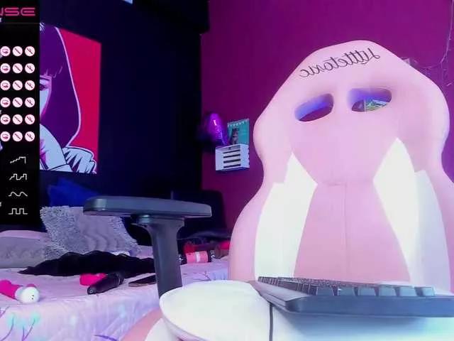 LittleToxic on BongaCams 