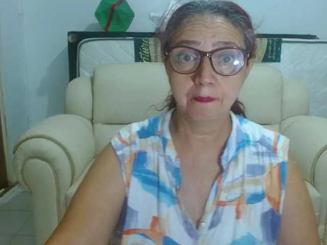 Offline LorenaTits on BongaCams