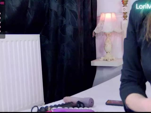 Offline LoriMinelli on BongaCams