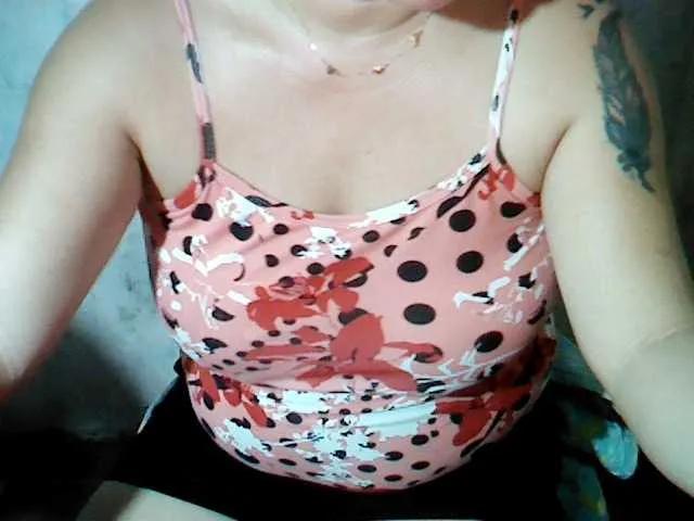 Freechat lovelylovelybabexx on BongaCams