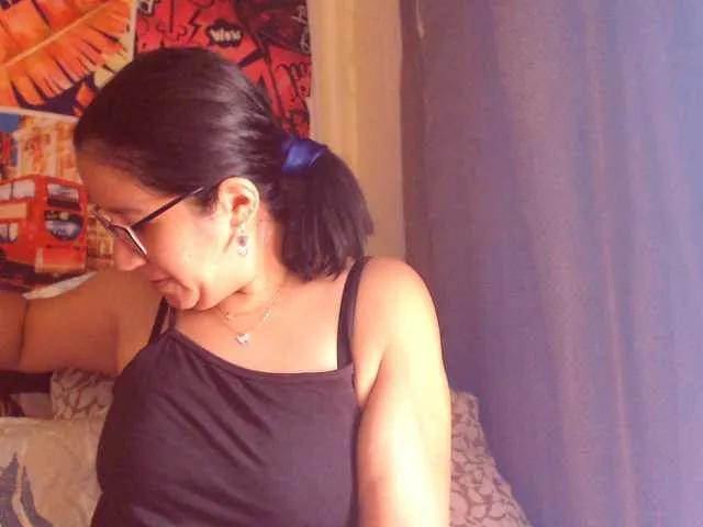 Offline lucyLUxxx on BongaCams