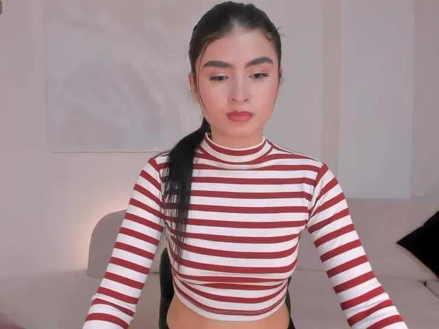 Offline LucyWeiss on BongaCams