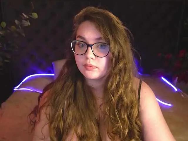 Offline LuxSopphia on BongaCams