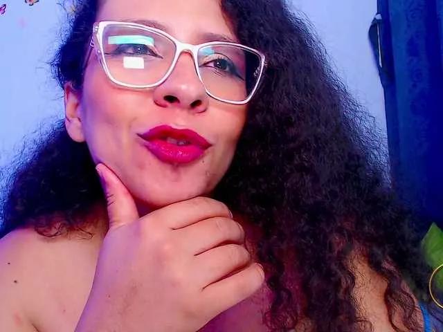lyalatin4 on BongaCams 