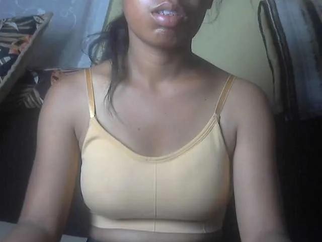 Offline Maellah31 on BongaCams