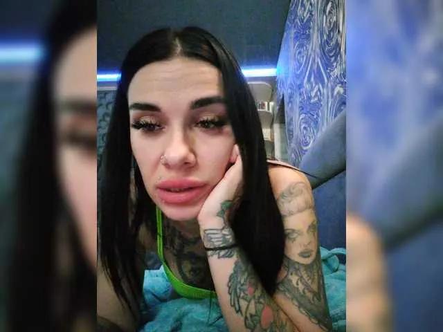 Offline MaidenCrystal on BongaCams