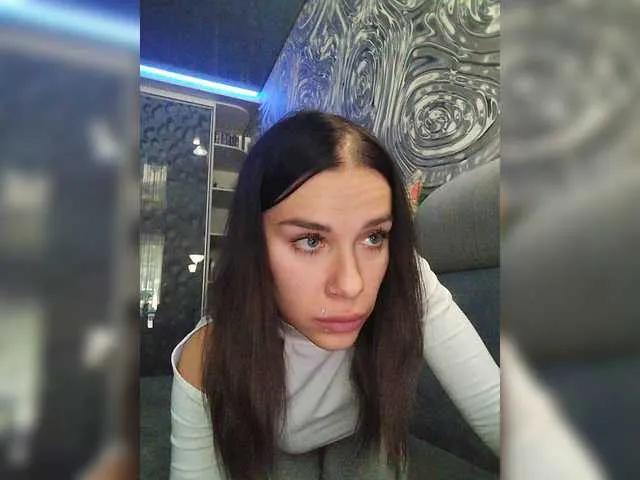 Offline MaidenCrystal on BongaCams