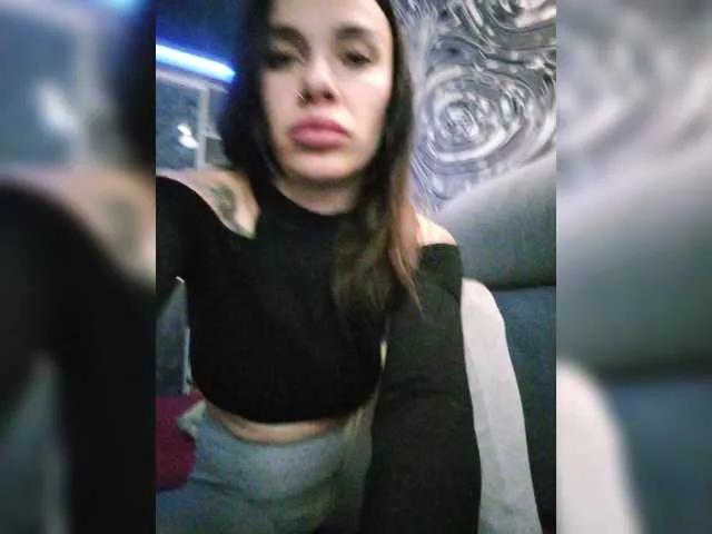 Offline MaidenCrystal on BongaCams