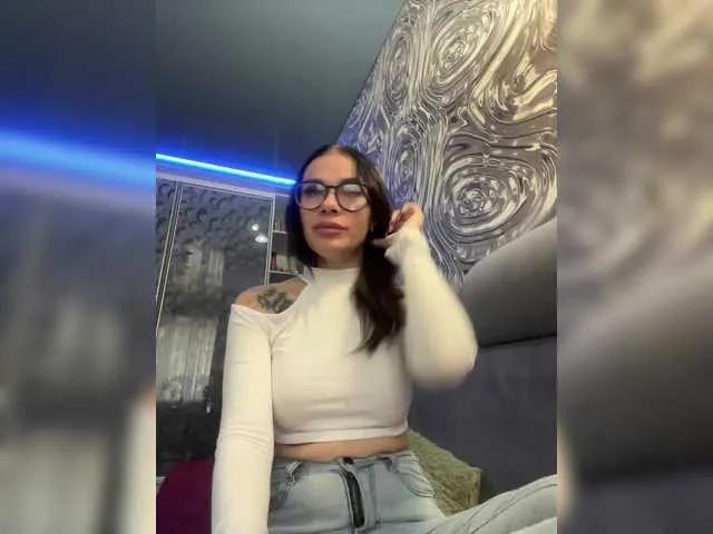 Offline MaidenCrystal on BongaCams