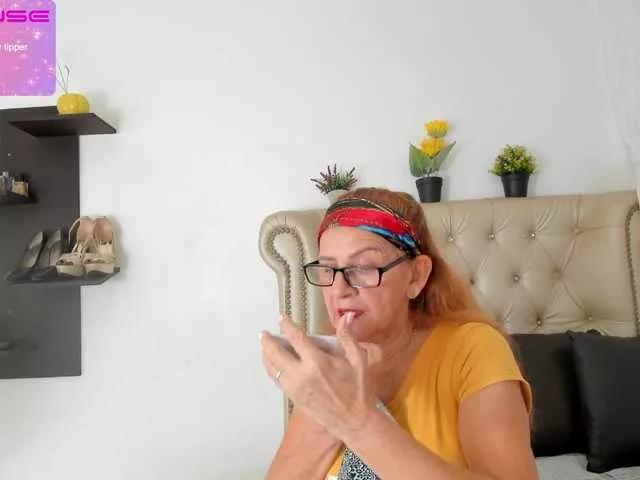 Offline MatureBlonde on BongaCams