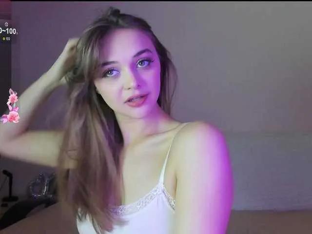 Offline may-flower on BongaCams