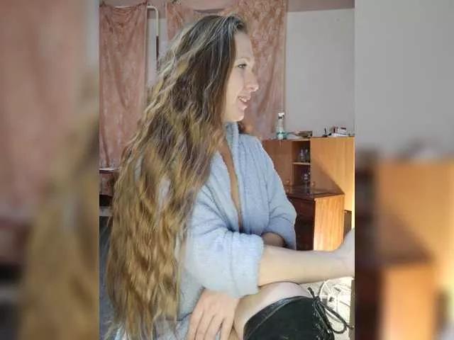 Offline MazyMi on BongaCams