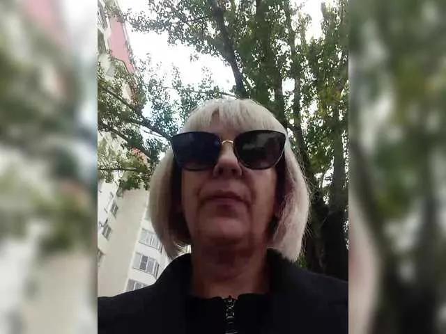 Offline mery8poppins on BongaCams