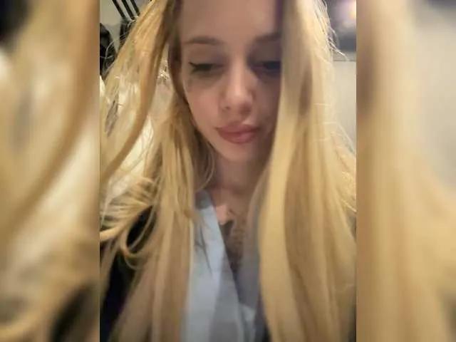 Mini-Tiny on BongaCams