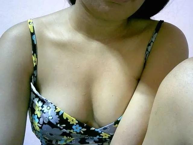 Offline Minou20 on BongaCams