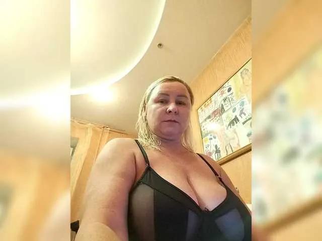 Offline miranda-robinson on BongaCams