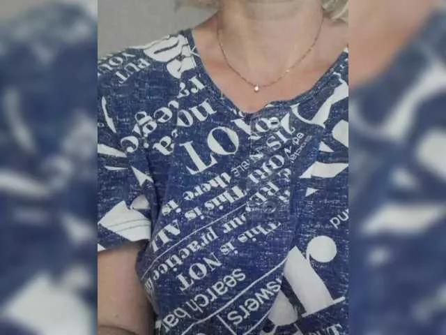 Offline MOON37x on BongaCams