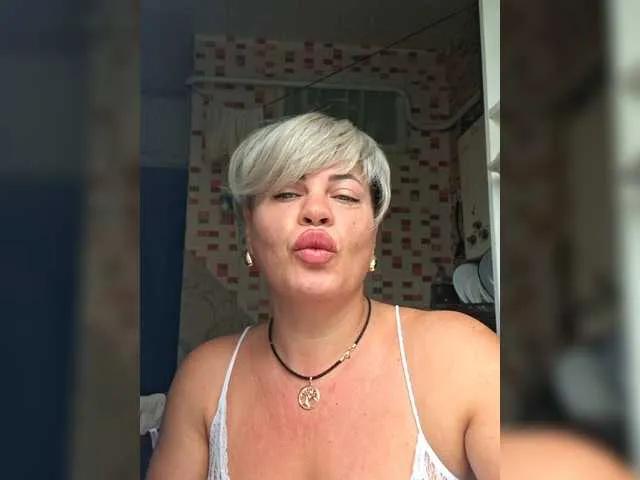 Offline murr-kitty on BongaCams