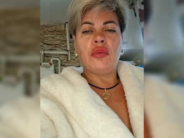 Offline murr-kitty on BongaCams