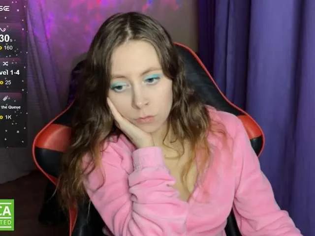 Offline Natural-babe666 on BongaCams