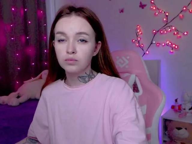 Offline NaughtyMable on BongaCams