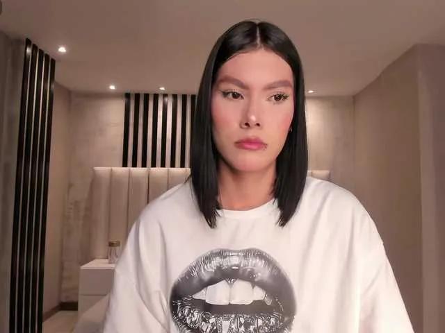 NiaSalvatore on BongaCams