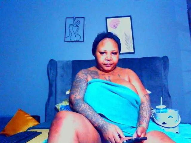 Freechat PearBlu38 on BongaCams